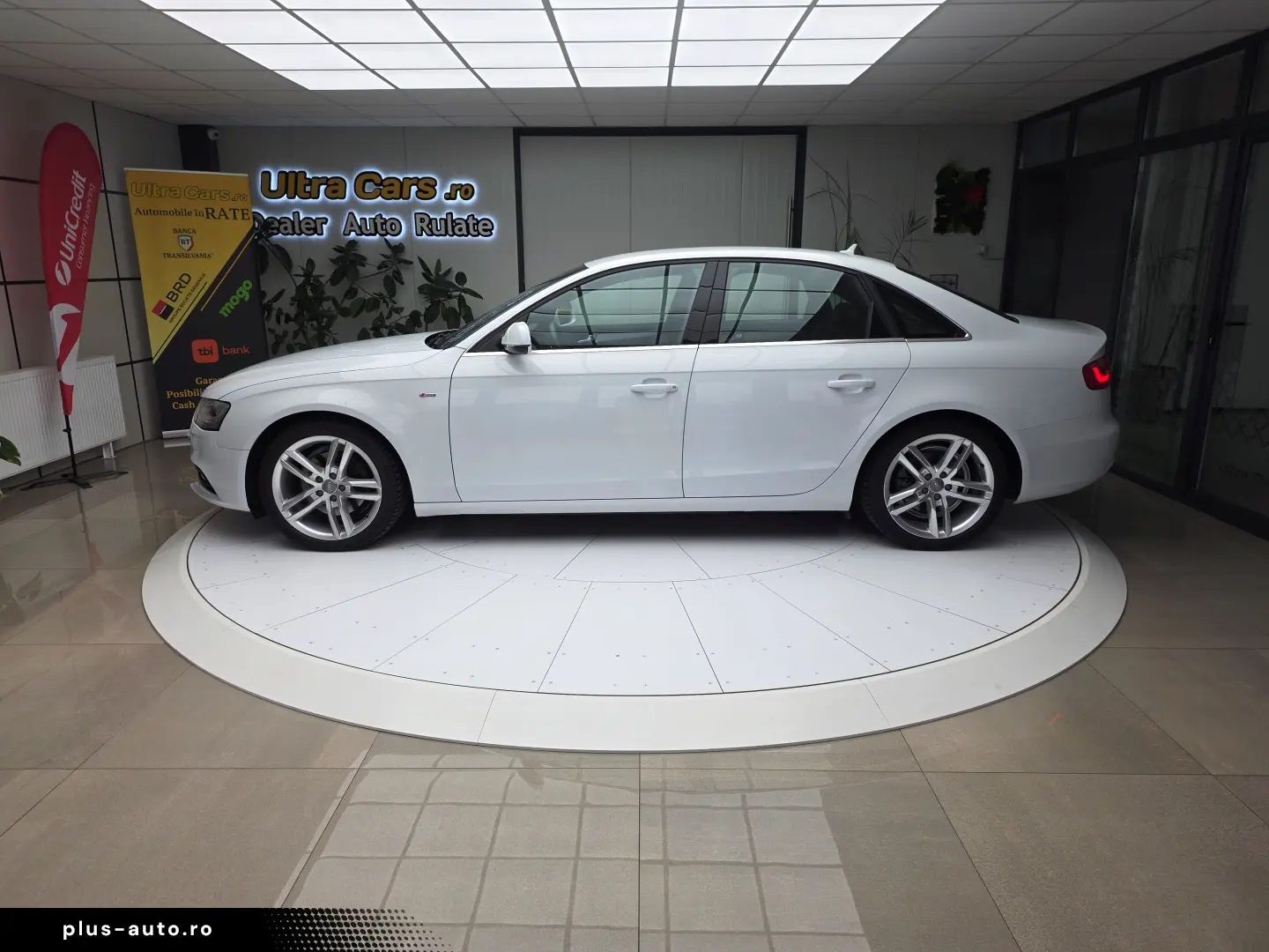 Audi A4 2.0TDI   177cp  S-Line