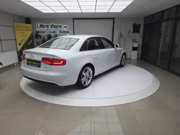 Audi A4 2.0TDI   177cp  S-Line