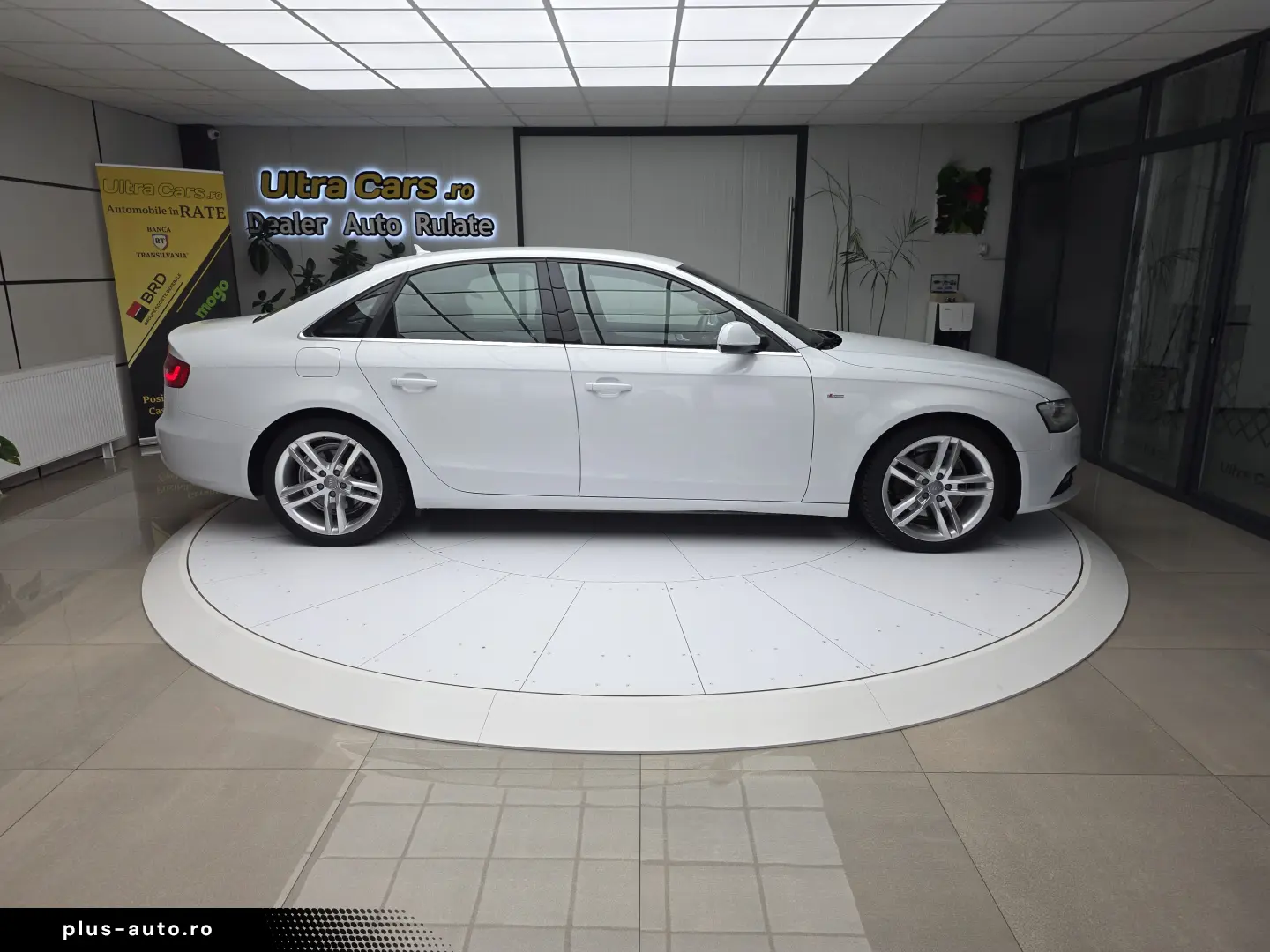 Audi A4 2.0TDI   177cp  S-Line