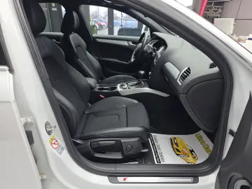 Audi A4 2.0TDI   177cp  S-Line