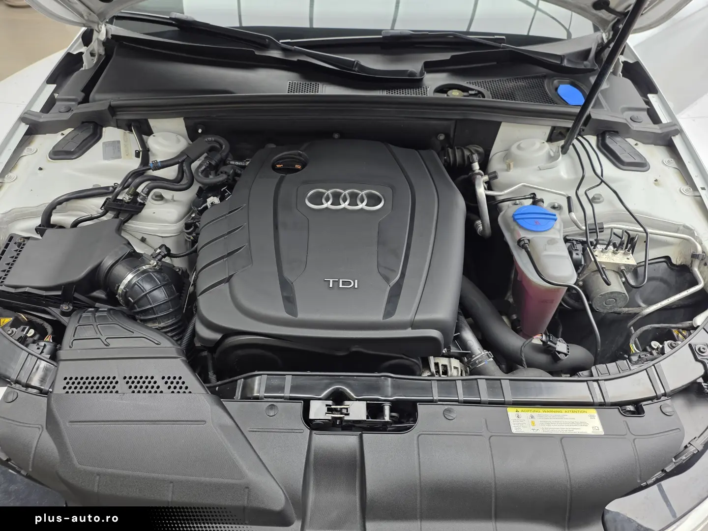 Audi A4 2.0TDI   177cp  S-Line