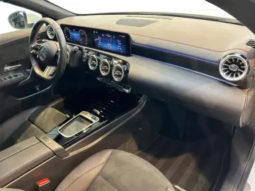 MERCEDES-BENZ CLA 200 Coupe  AMG Pano