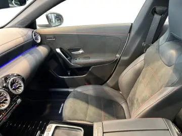 MERCEDES-BENZ CLA 200 Coupe  AMG Pano