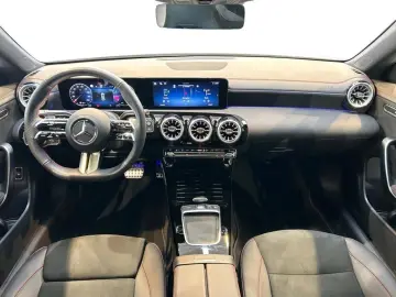 MERCEDES-BENZ CLA 200 Coupe  AMG Pano