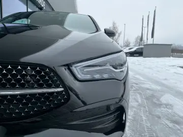 MERCEDES-BENZ CLA 200 Coupé AMG Line  LED Pano Keyless
