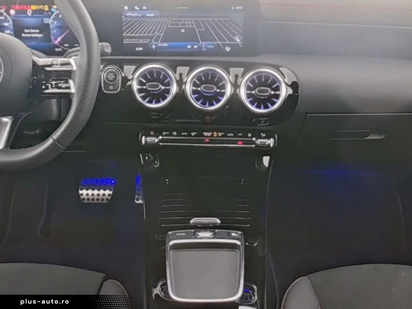 MERCEDES-BENZ CLA 200 AMG   Pano  Nightcolor