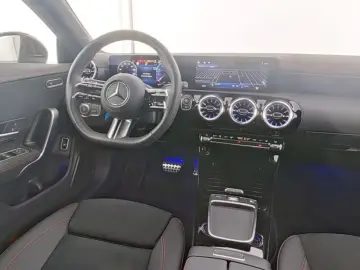 MERCEDES-BENZ CLA 200 AMG   Pano  Nightcolor