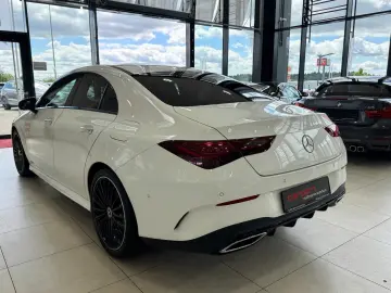 MERCEDES-BENZ CLA 200 AMG Line Edition Night Pano Burm. ACC
