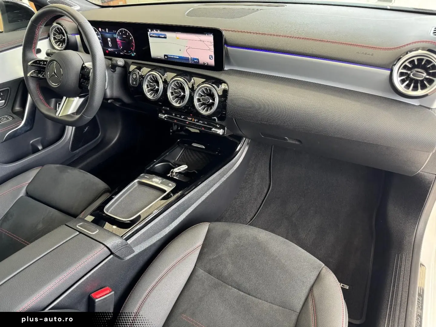 MERCEDES-BENZ CLA 200 AMG Line Edition Night Pano Burm. ACC