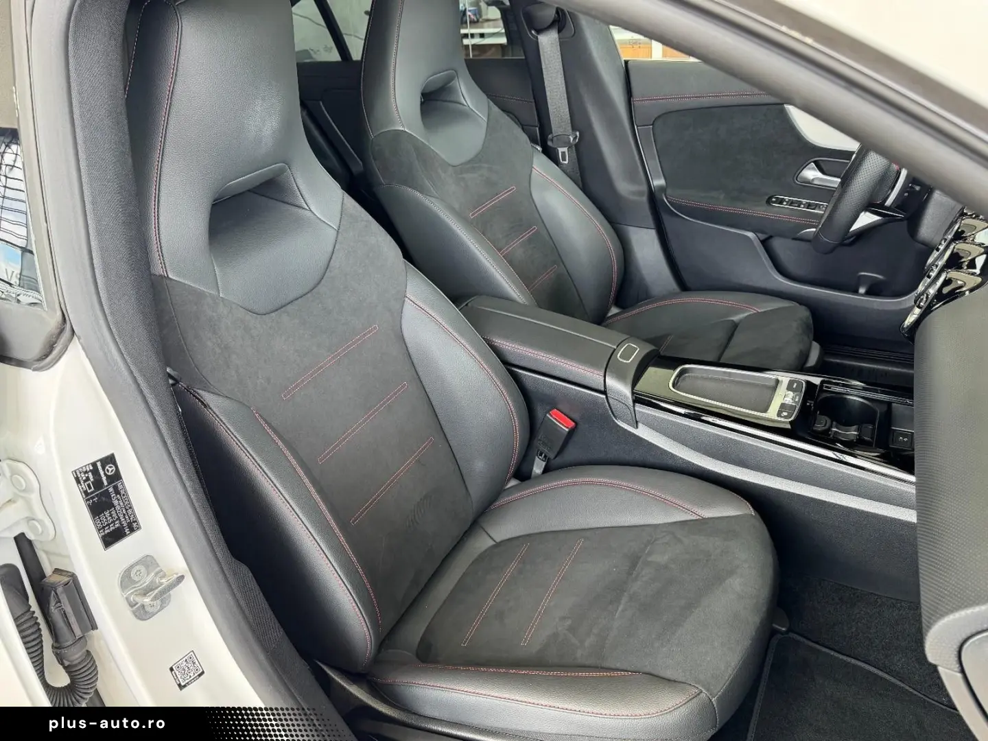 MERCEDES-BENZ CLA 200 AMG Line Edition Night Pano Burm. ACC