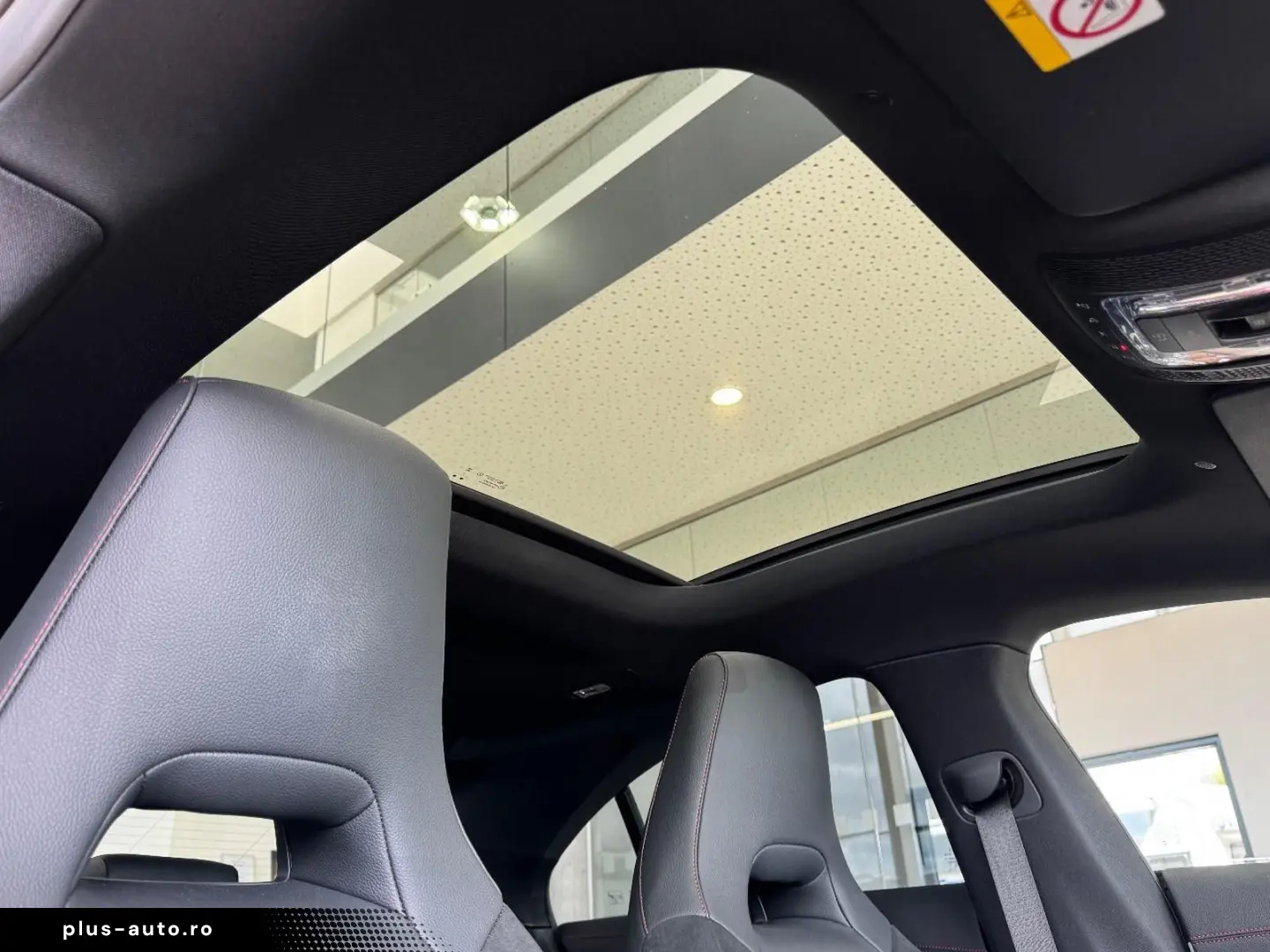 MERCEDES-BENZ CLA 200 AMG Line Edition Night Pano Burm. ACC