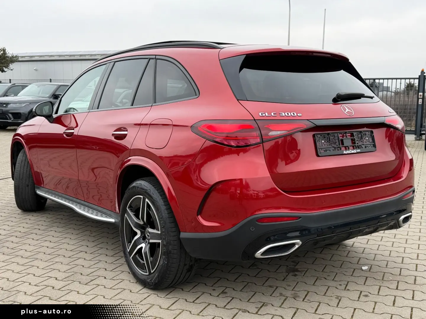 MERCEDES-BENZ GLC 300e AMG Line 4-Matic