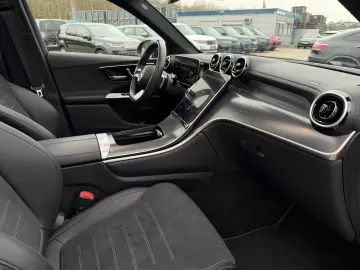 MERCEDES-BENZ GLC 300e AMG Line 4-Matic