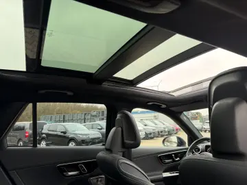 MERCEDES-BENZ GLC 300e AMG Line 4-Matic