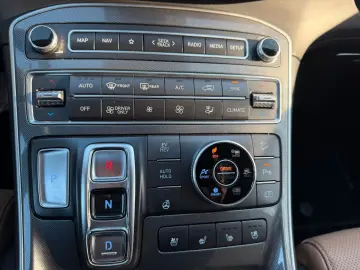 HYUNDAI SANTA FE 1.6 T Plug-in 4WD Prime Assist Pano WR