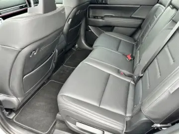 HYUNDAI SANTA FE 1.6 T-GDI Hybrid 158kW 4WD Blackline A