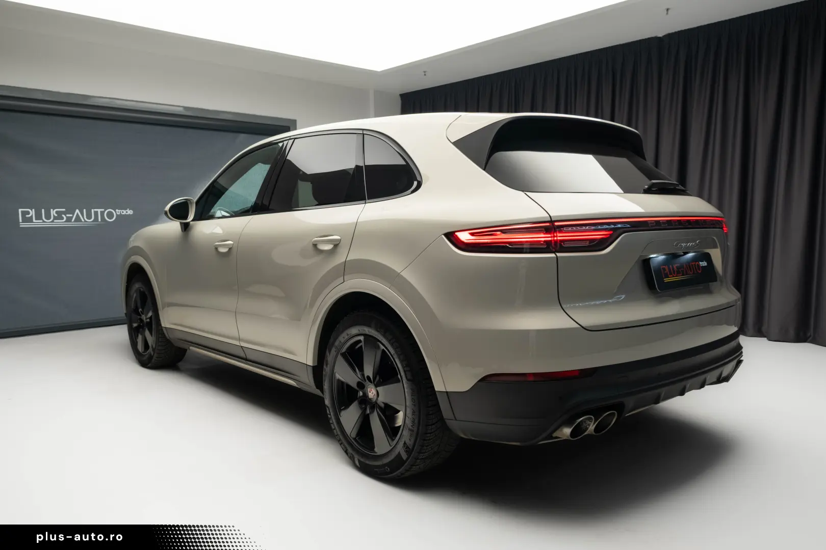 Porsche Cayenne S  Panoramic  Chrono plus