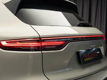 Porsche Cayenne S  Panoramic  Chrono plus