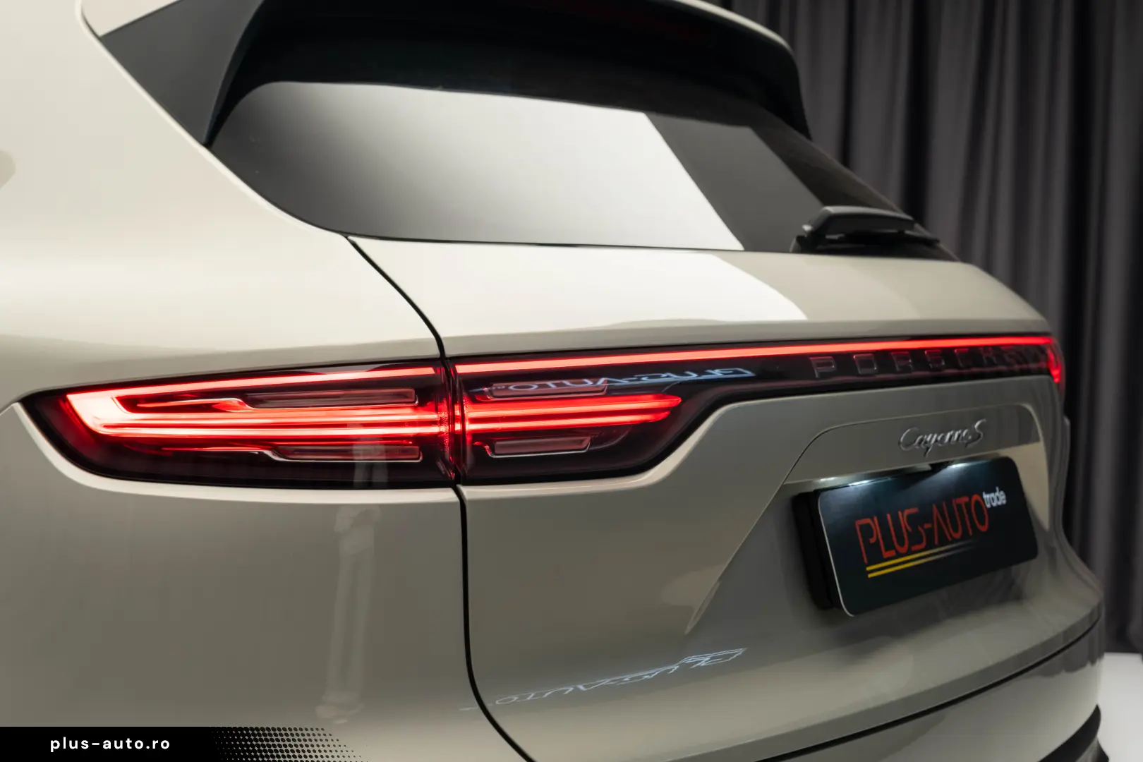 Porsche Cayenne S  Panoramic  Chrono plus