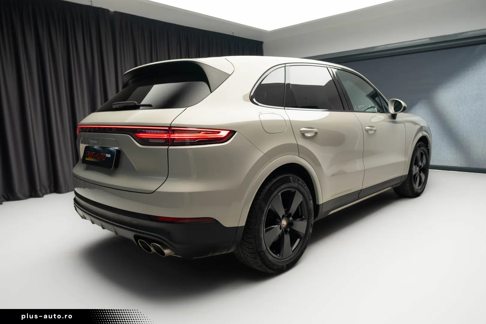 Porsche Cayenne S  Panoramic  Chrono plus