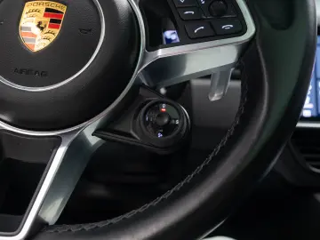 Porsche Cayenne S  Panoramic  Chrono plus