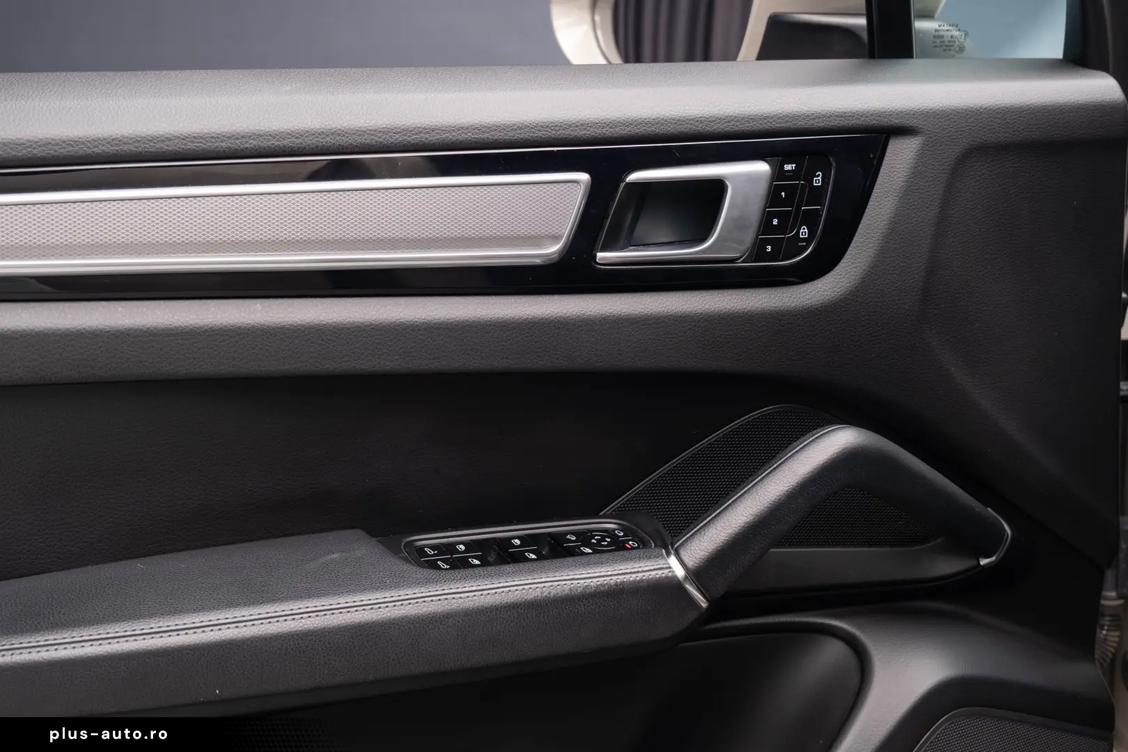 Porsche Cayenne S  Panoramic  Chrono plus