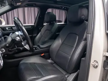 Porsche Cayenne S  Panoramic  Chrono plus