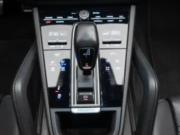 Porsche Cayenne S  Panoramic  Chrono plus