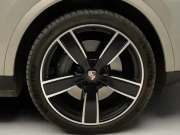 Porsche Cayenne S  Panoramic  Chrono plus