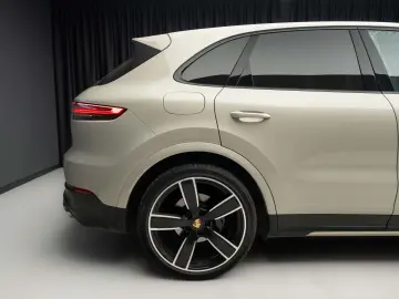 Porsche Cayenne S  Panoramic  Chrono plus