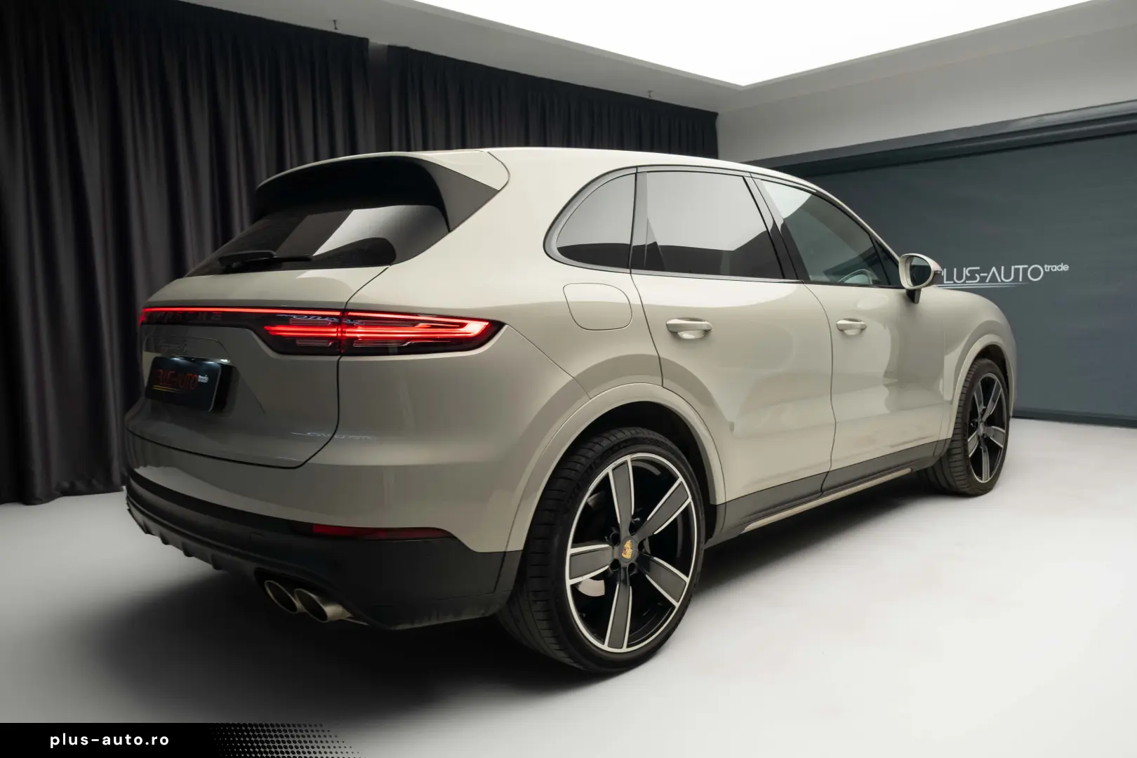 Porsche Cayenne S  Panoramic  Chrono plus