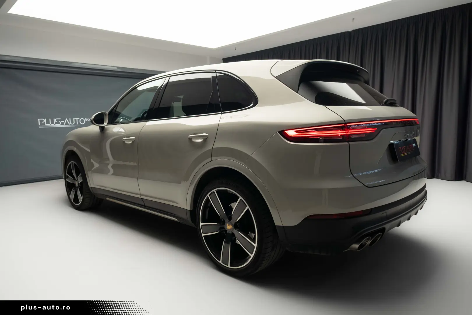 Porsche Cayenne S  Panoramic  Chrono plus