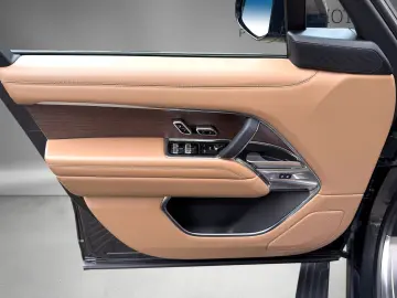 LAND ROVER Range Rover P530 LWB Autobiography 7-Sitzer