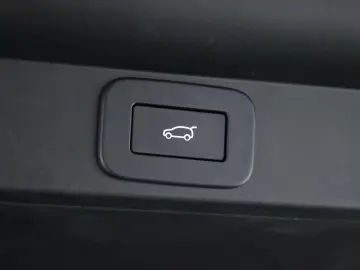 LAND ROVER Range Rover D350 Autobiography LWB 7 Pano AHK 23