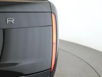 LAND ROVER Range Rover D350 Autobiography LWB 7 Pano AHK 23