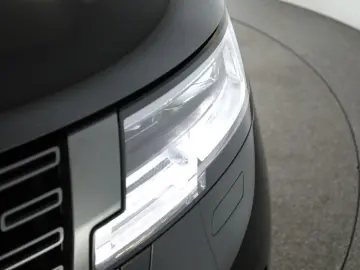 LAND ROVER Range Rover D350 Autobiography LWB 7 Pano AHK 23