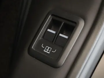 LAND ROVER Range Rover D350 Autobiography LWB 7 Pano AHK 23