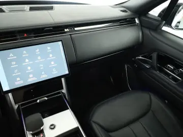 LAND ROVER Range Rover D350 Autobiography LWB 7 Pano AHK 23