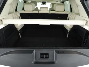 LAND ROVER Range Rover D350 Autobiography LWB 7 Pano AHK 23