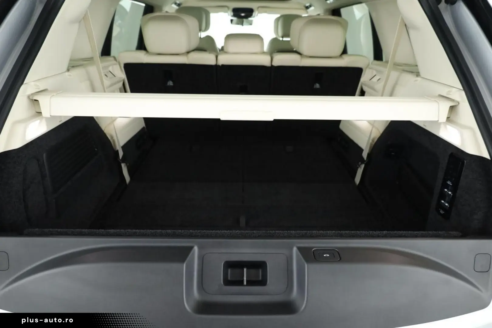 LAND ROVER Range Rover D350 Autobiography LWB 7 Pano AHK 23