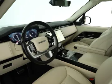 LAND ROVER Range Rover D350 Autobiography LWB 7 Pano AHK 23