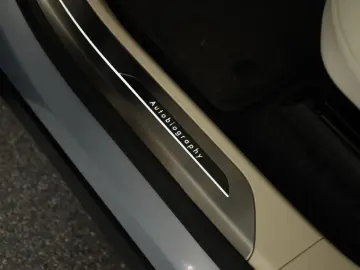 LAND ROVER Range Rover D350 Autobiography LWB 7 Pano AHK 23