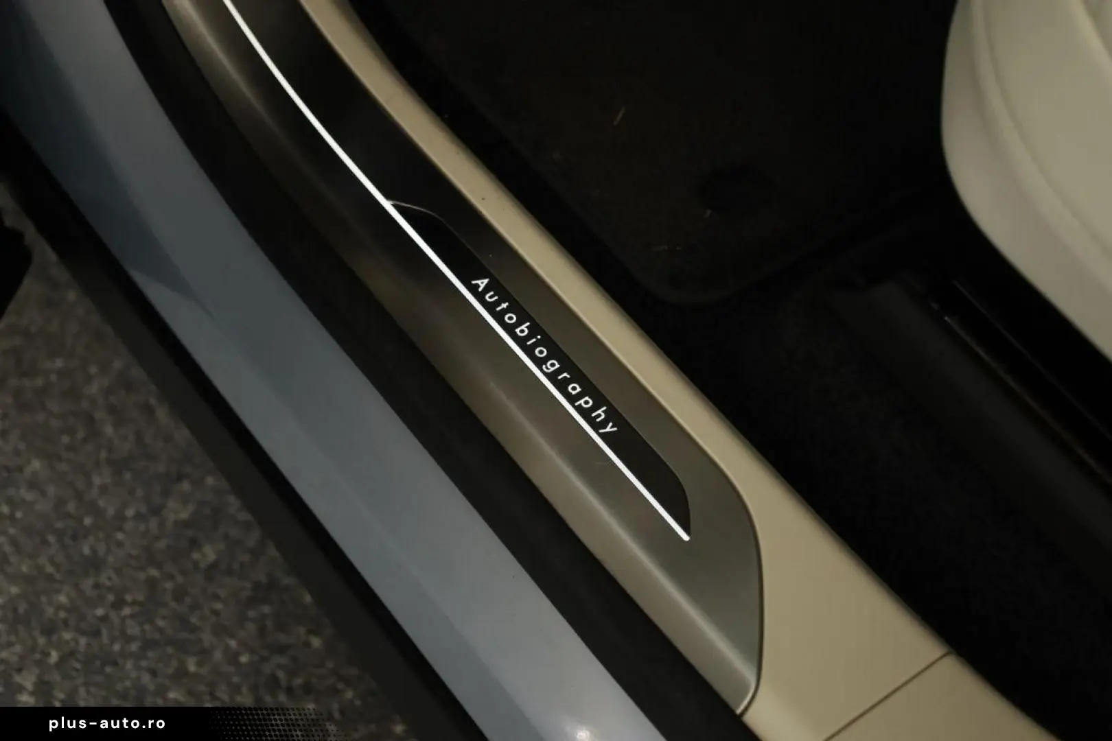 LAND ROVER Range Rover D350 Autobiography LWB 7 Pano AHK 23