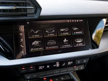 A3 Sportback 30 TFSI Business Edition Attraction S