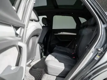 AUDI SQ5 3.0 TDI quattro basis Pano Kam. Navi Pano LM