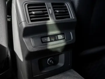 AUDI SQ5 3.0 TDI quattro basis Pano Kam. Navi Pano LM