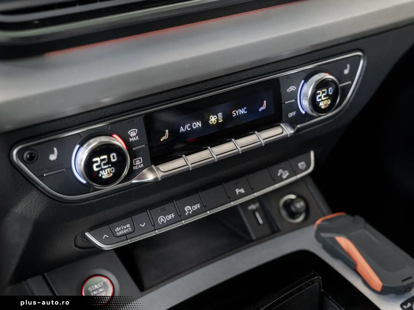 AUDI SQ5 3.0 TDI quattro basis Pano Kam. Navi Pano LM