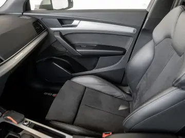 AUDI SQ5 3.0 TDI quattro basis Pano Kam. Navi Pano LM