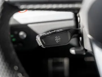 AUDI SQ5 3.0 TDI quattro basis Pano Kam. Navi Pano LM