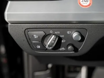 AUDI SQ5 3.0 TDI quattro basis Pano Kam. Navi Pano LM